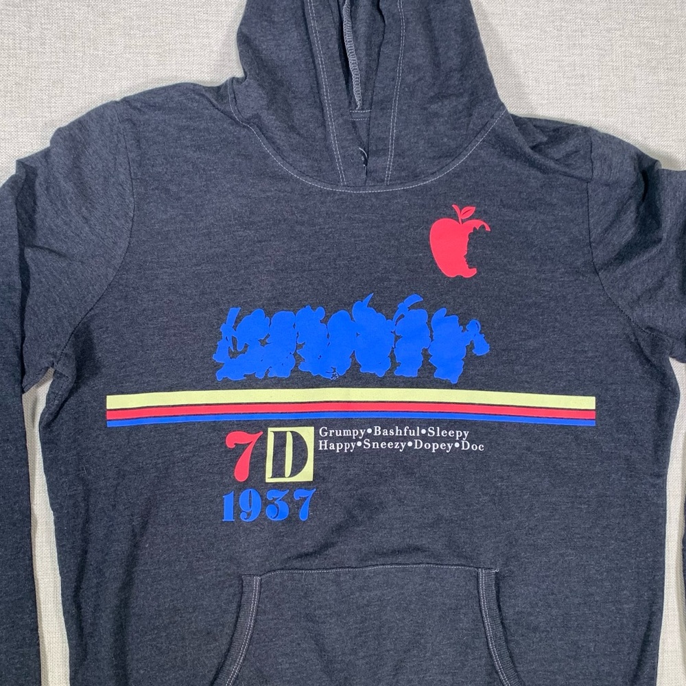 Disney Parks Snow‎ White & 7 Dwarves Hoodie Sweatshirt size XL